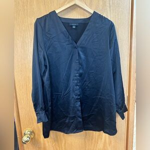 Alfani v-neck button down black top Size PL